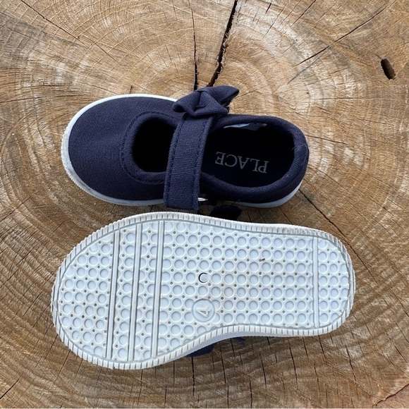 The Children’s Place Toddler Girl Navy Blue Bow Strap Canvas Sneakers Size 4 - Picture 6 of 8